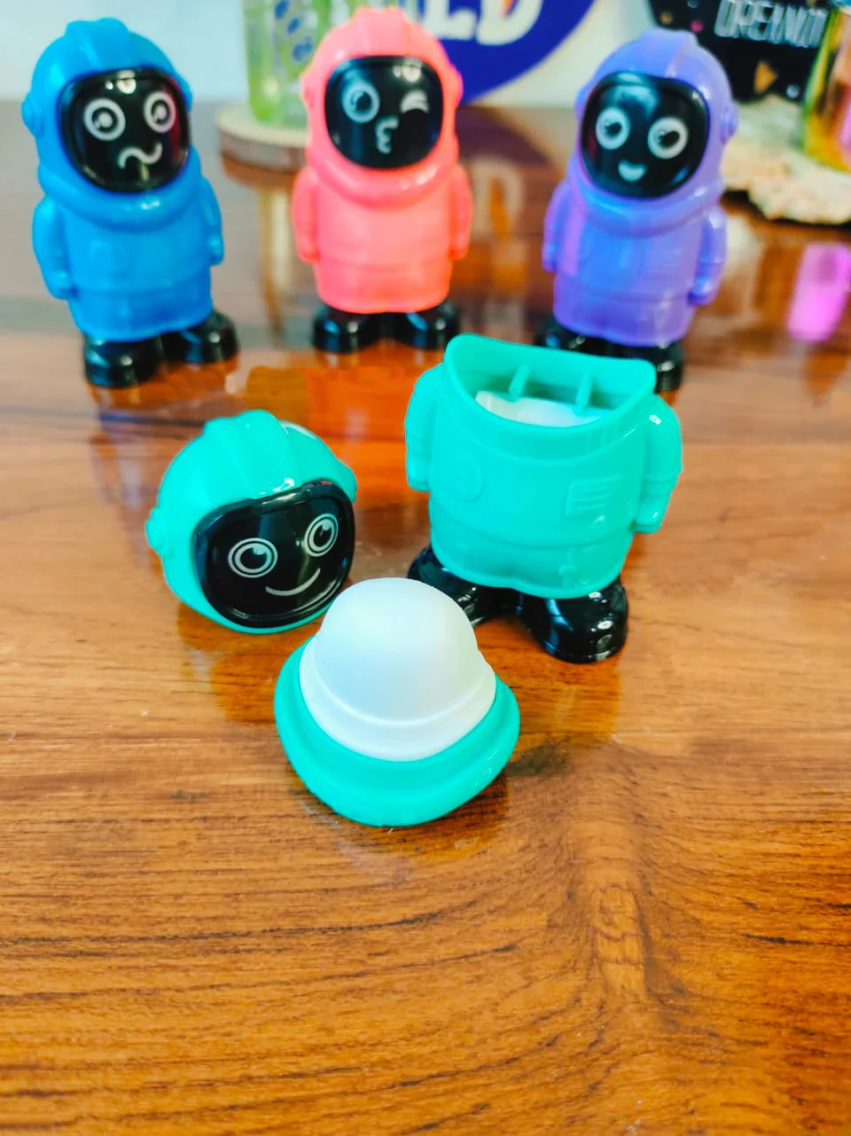 Cute Astronaut Shape Dual Hole Sharpener & Eraser - Image 2