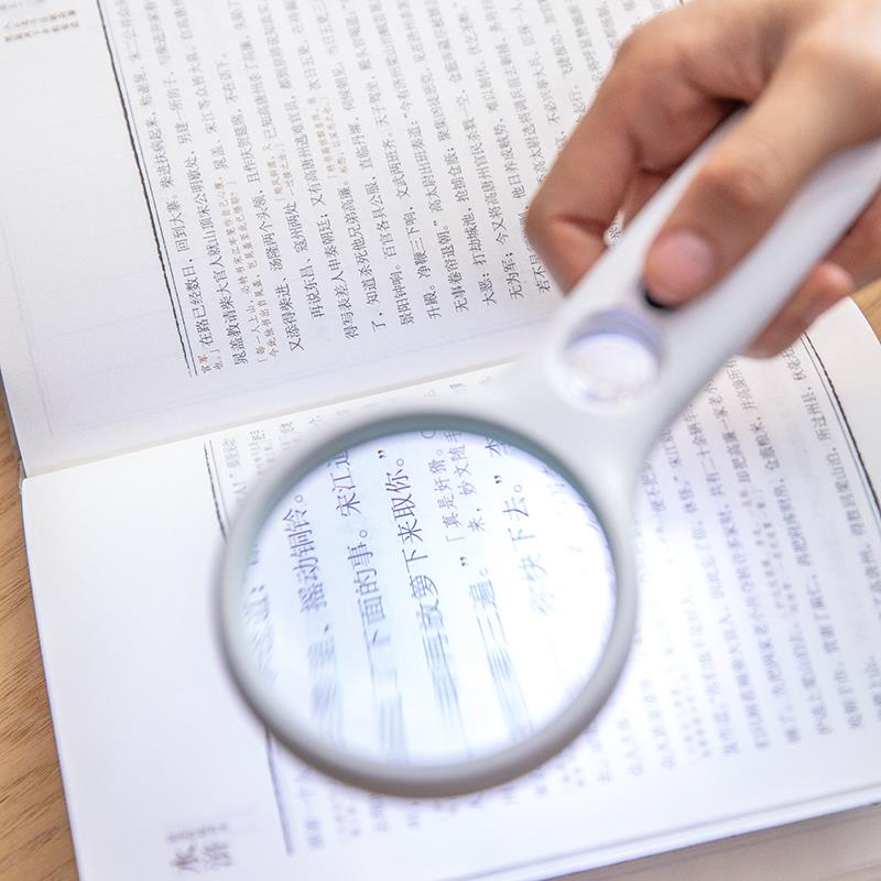 Deli Magnifying Glass 75mm with LED Light E9099 - Image 4