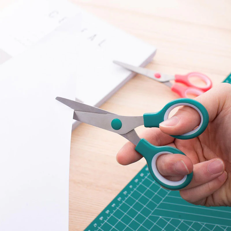Deli School Scissor 132mm 1pc - Image 3