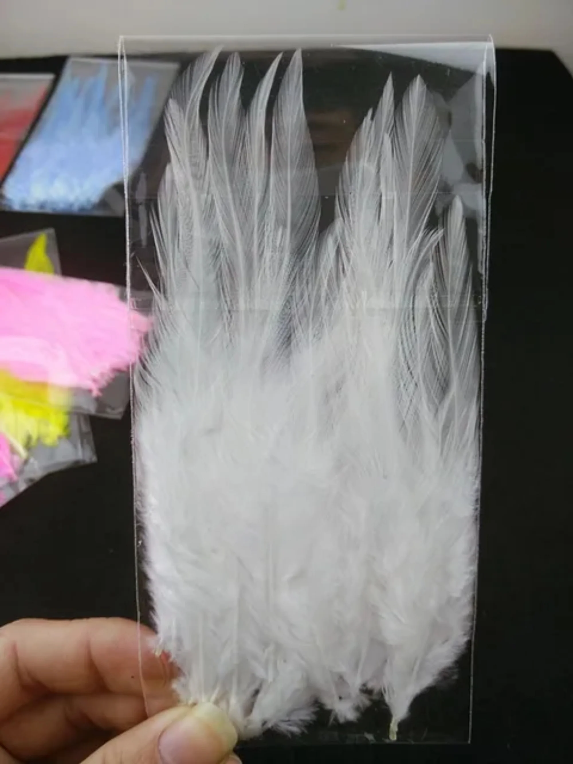 Feather Fancy Medium (20 Pcs)- White - - Image 2