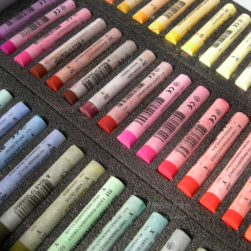 MUNGYO Gallery Artists’ Extra Fine Soft Pastels 160 Wooden Pack - Image 2